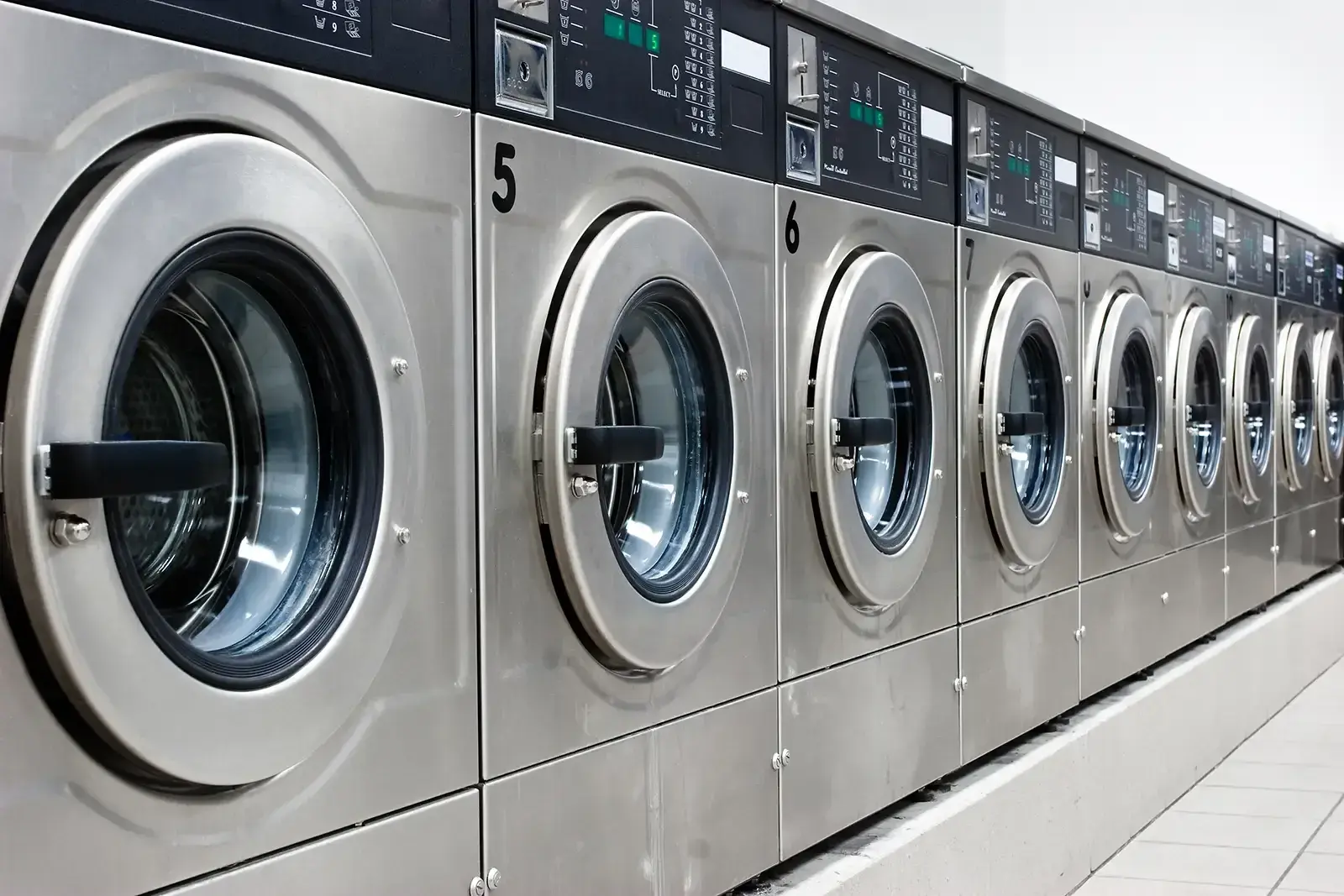 Commercial laundry machines