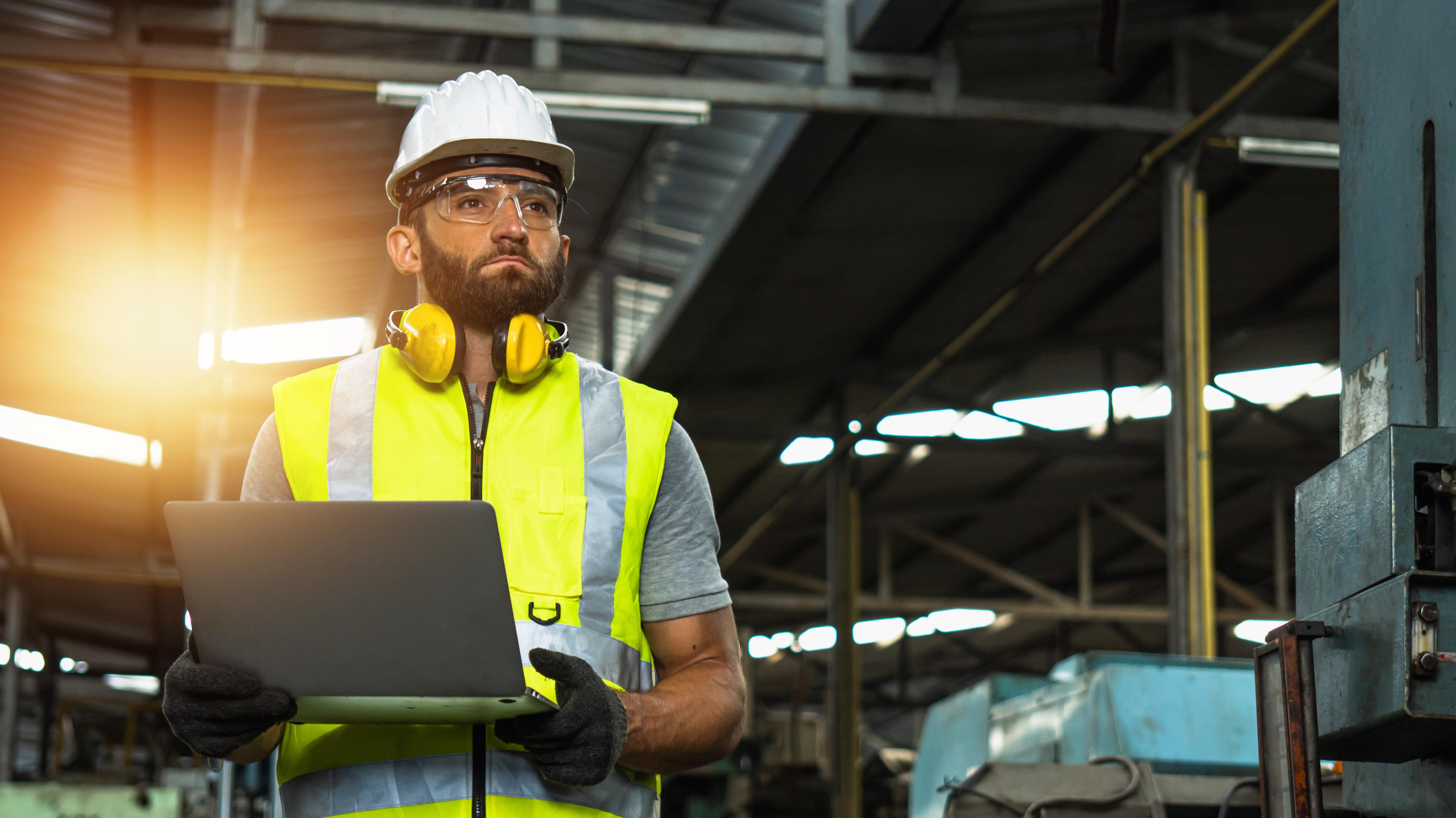 Worker wearing saftey gear