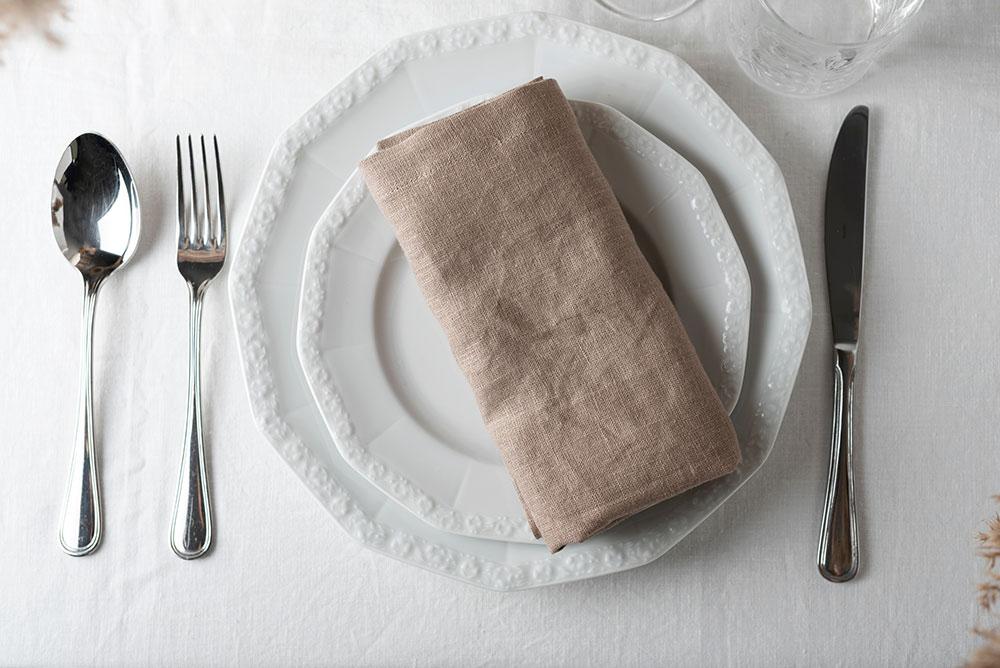 linen-vs-cotton-napkins