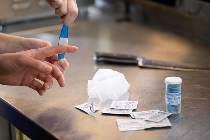 restaurant first aid kit requirements