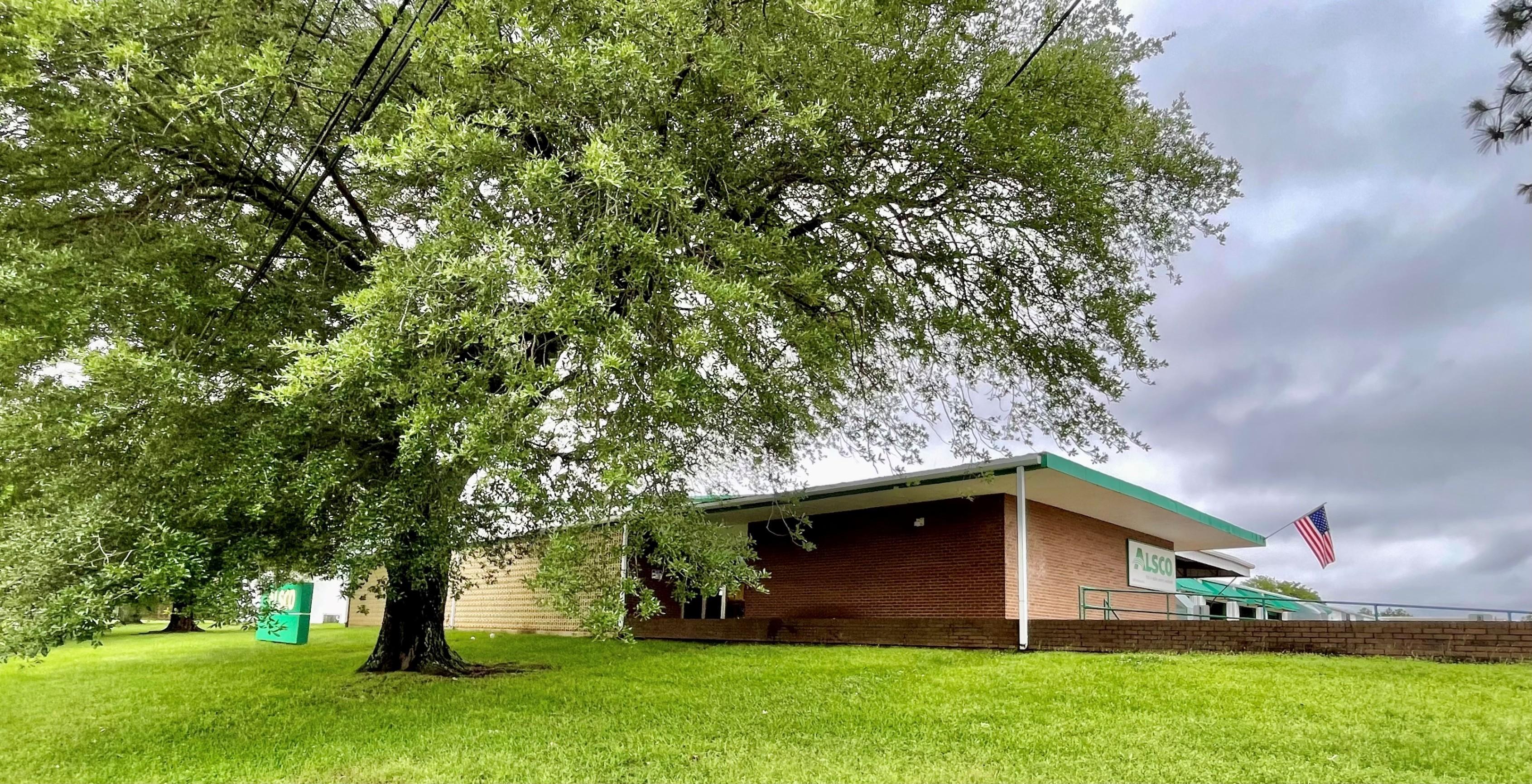 This is a photo of the exterior of the Alsco Uniforms location.